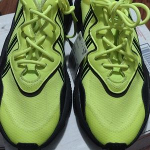 Adidas Ozweego solar yellow 10 1/2